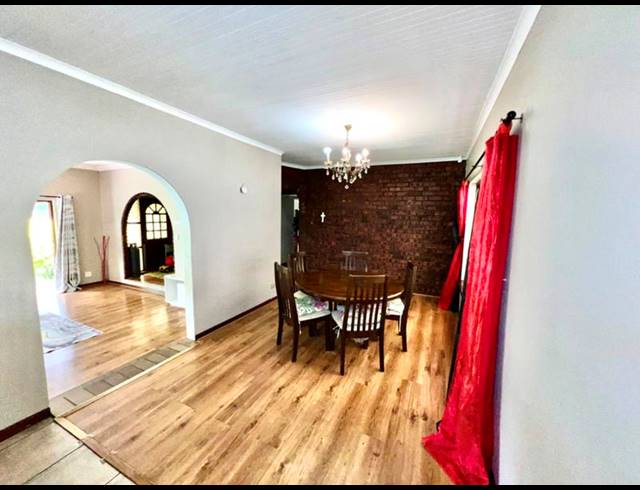 4 BEDROOM HOUSE FOR SALE IN CLARENDON